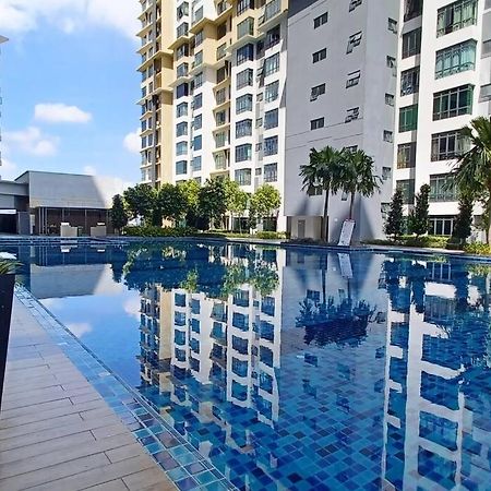 Homestay Arc Cozyhome Austin Hills 4-5Pax Джохор-Бару Экстерьер фото