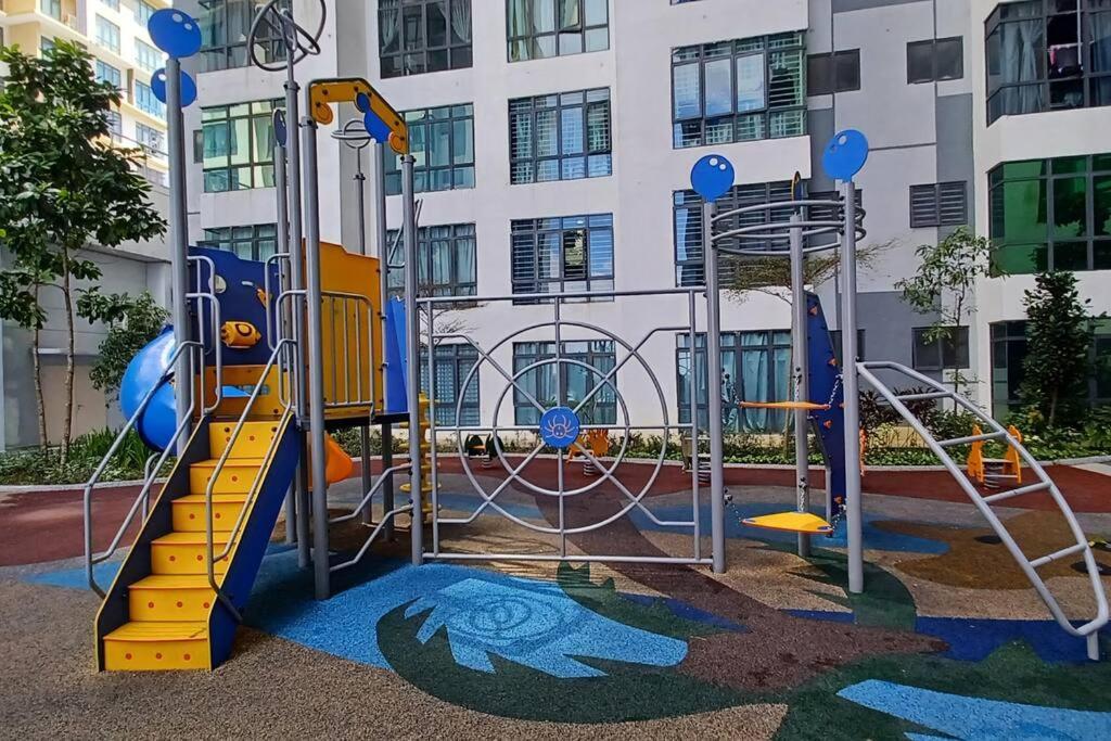 Homestay Arc Cozyhome Austin Hills 4-5Pax Джохор-Бару Экстерьер фото