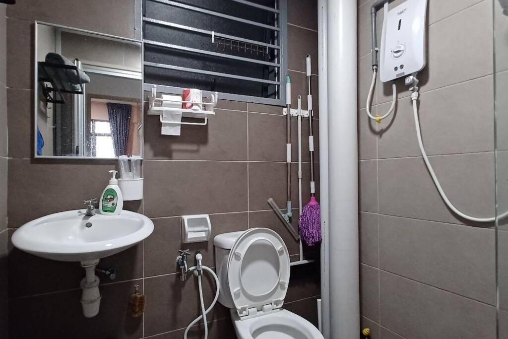 Homestay Arc Cozyhome Austin Hills 4-5Pax Джохор-Бару Экстерьер фото