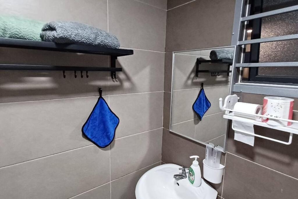 Homestay Arc Cozyhome Austin Hills 4-5Pax Джохор-Бару Экстерьер фото