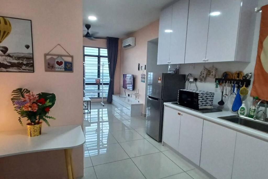 Homestay Arc Cozyhome Austin Hills 4-5Pax Джохор-Бару Экстерьер фото